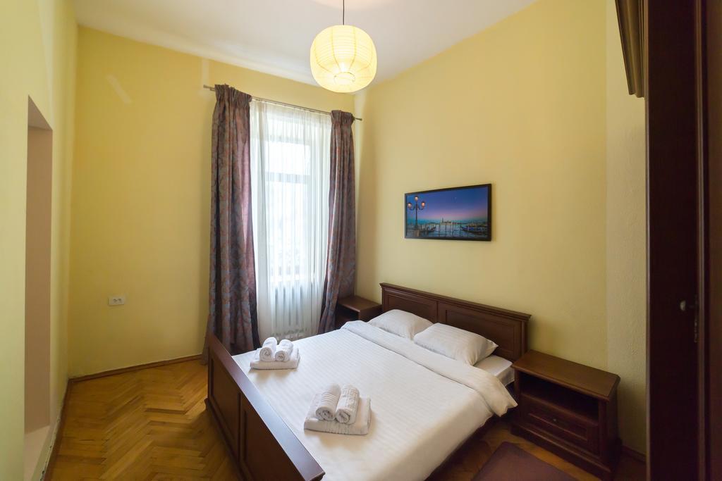 Cozy Apartment In Centre Of Kiev Екстериор снимка