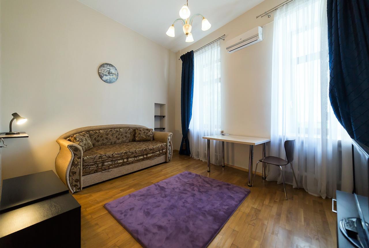 Cozy Apartment In Centre Of Kiev Екстериор снимка